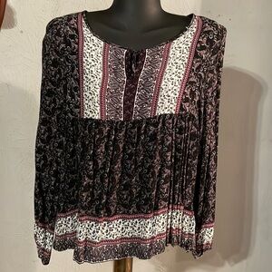 Small Sadie Robertson black pink lace floral long sleeve flared hem shirt tunic